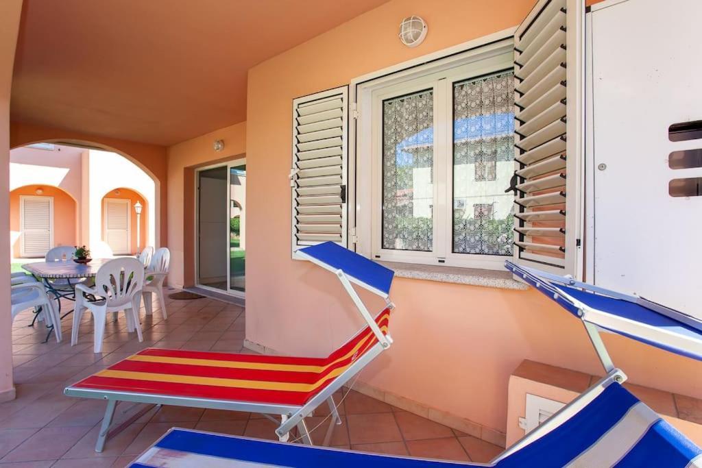 Residence Le Colonnine San Teodoro  Bagian luar foto