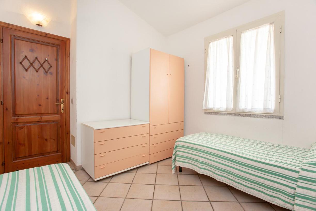 Residence Le Colonnine San Teodoro  Bagian luar foto