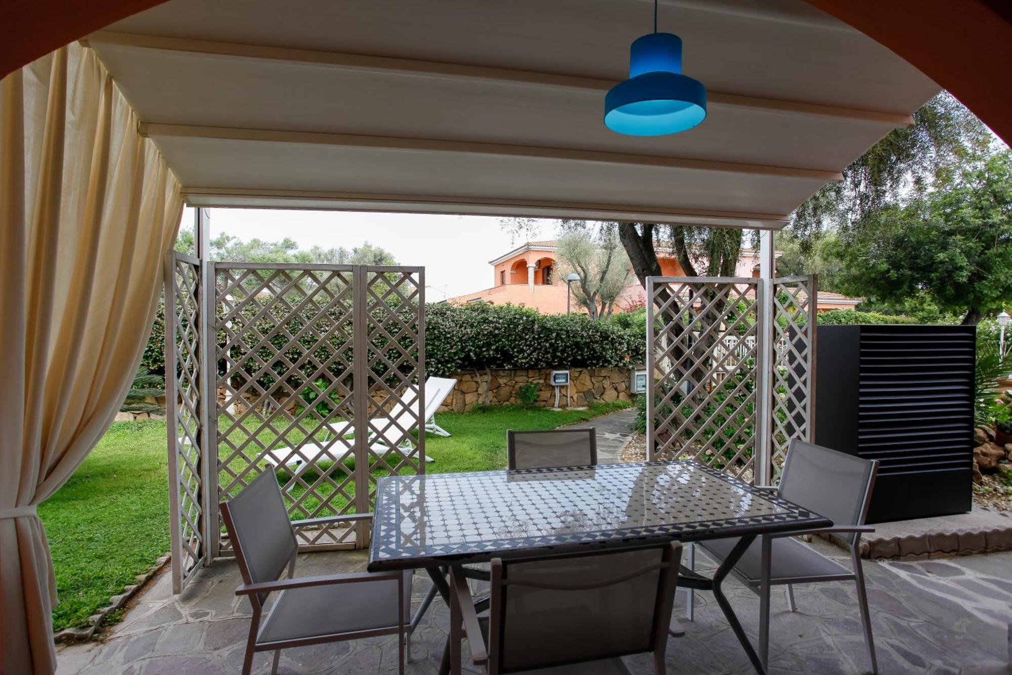 Residence Le Colonnine San Teodoro  Bagian luar foto