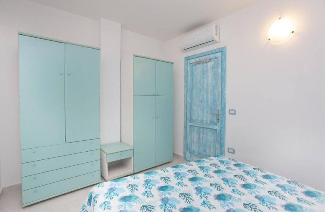 Residence Le Colonnine San Teodoro  Bagian luar foto