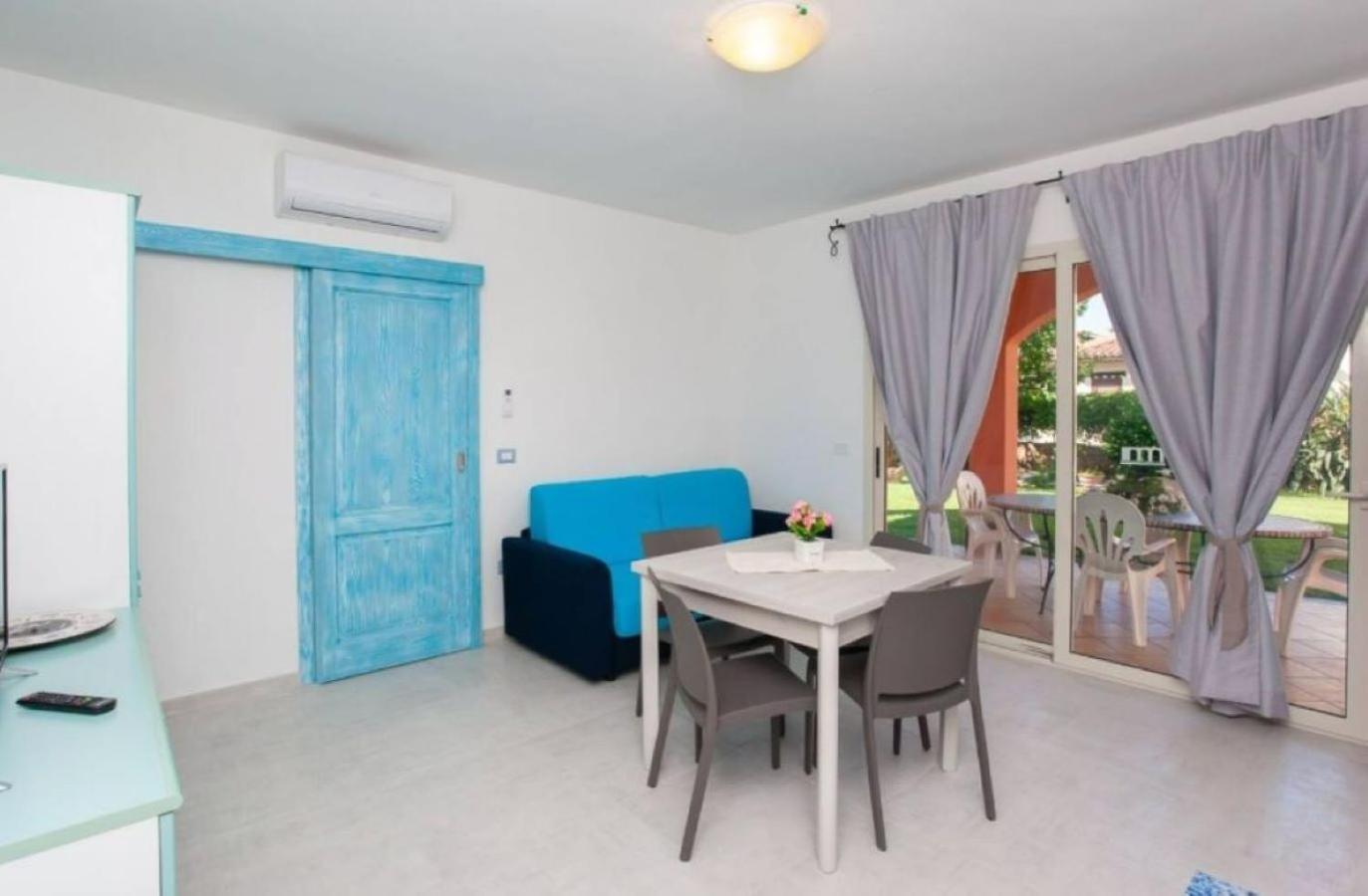 Residence Le Colonnine San Teodoro  Bagian luar foto